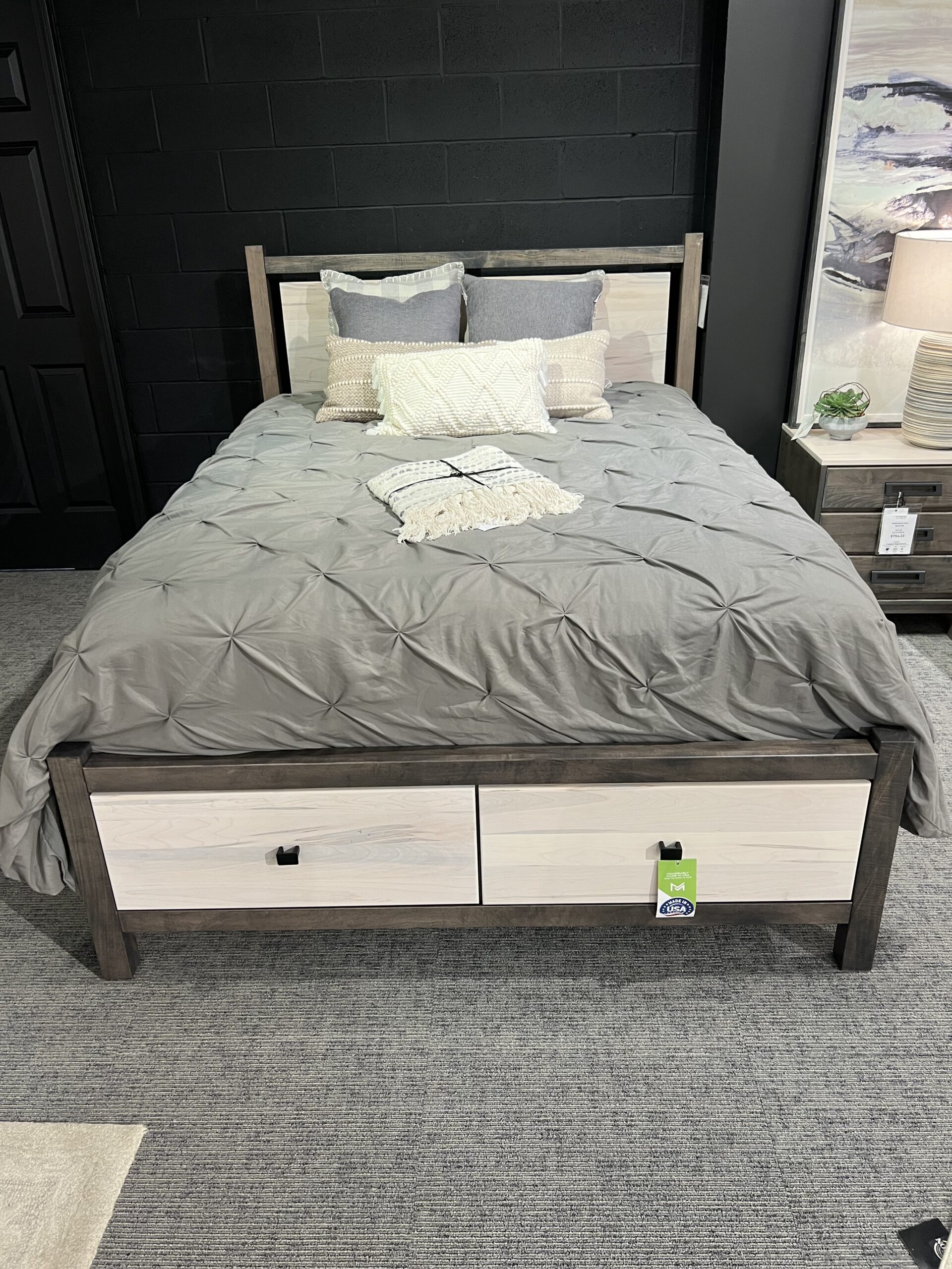 WG86QB Tappan Queen Bed by Mavin