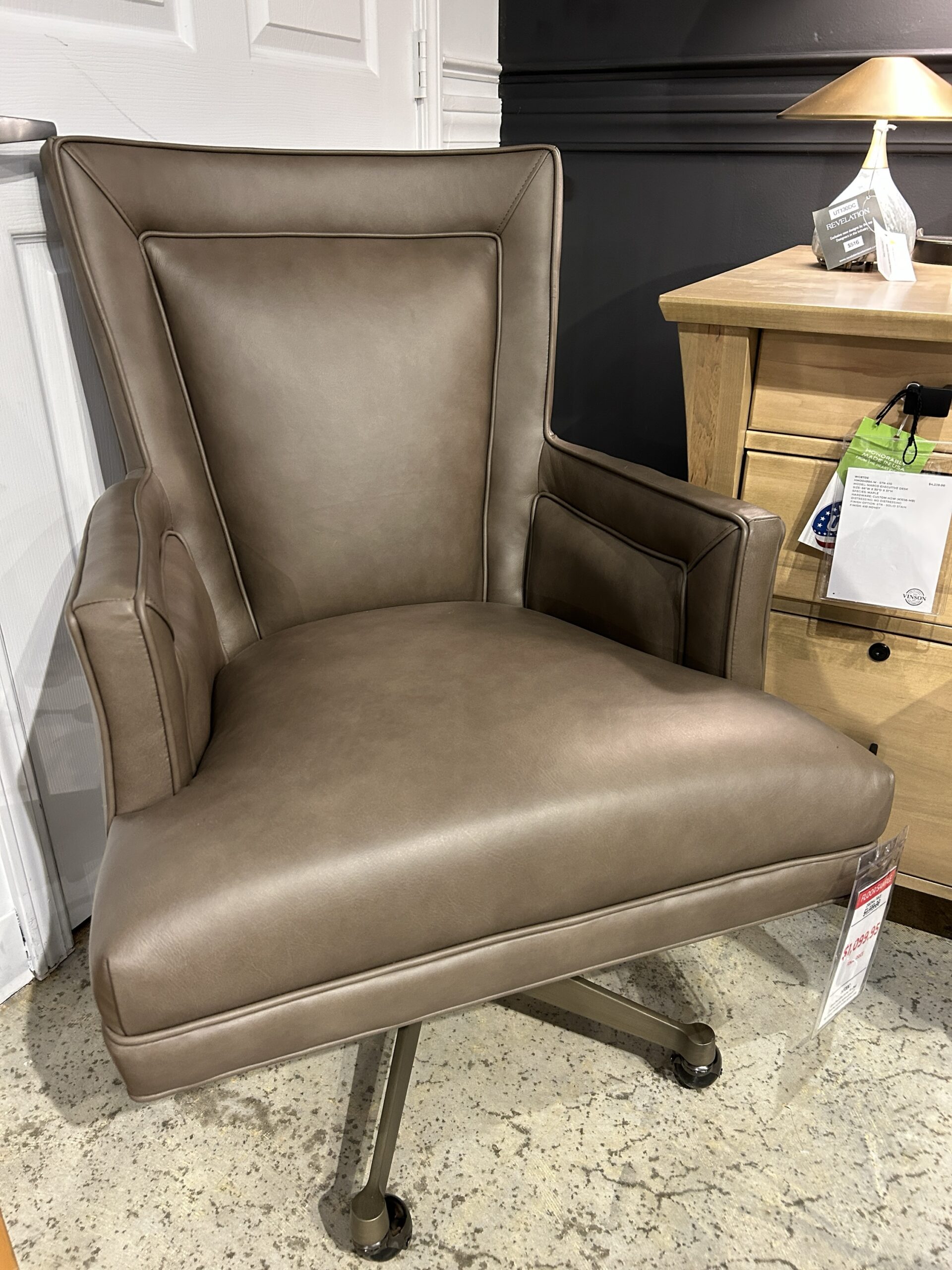 HF20C Rosa Executive Swivel Tilt Chair by Hooker Furniture